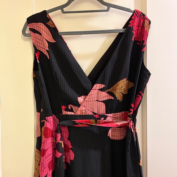 Taylor Layered Ruffles Floral Midi Dress - Size 10 - Picture 4 of 6